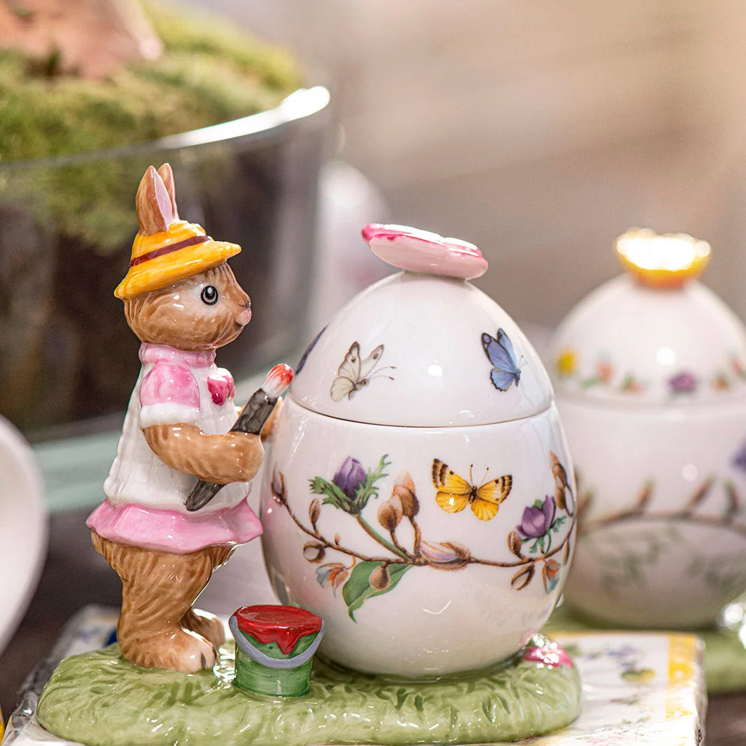 Bunny Tales Шкатулка-яйцо "Кролик Анна художник" 11 см