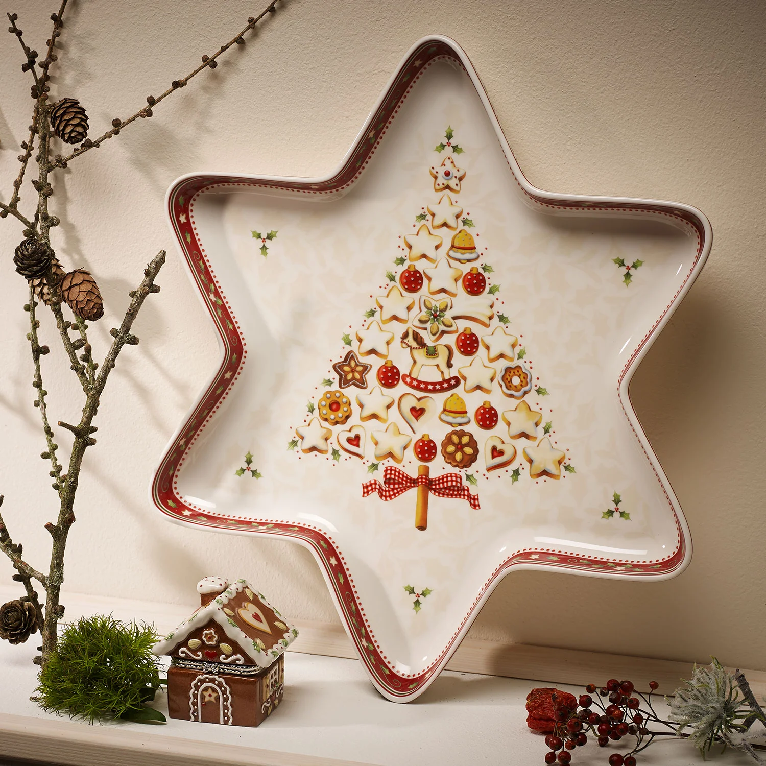 Winter Bakery Delight Салатное блюдо в форме звезды 38 см