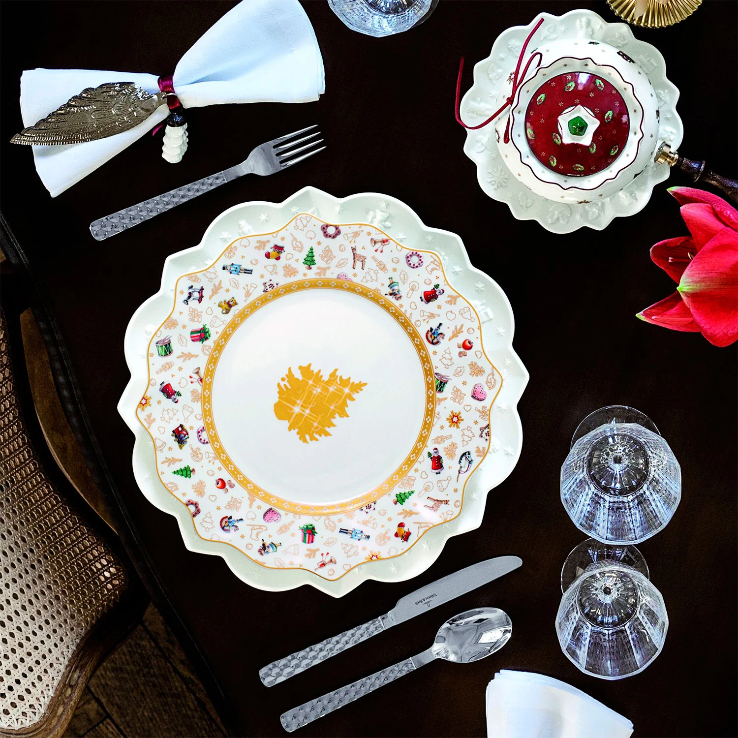 Toy's Delight Салатная тарелка Юбилейное издание 24 см