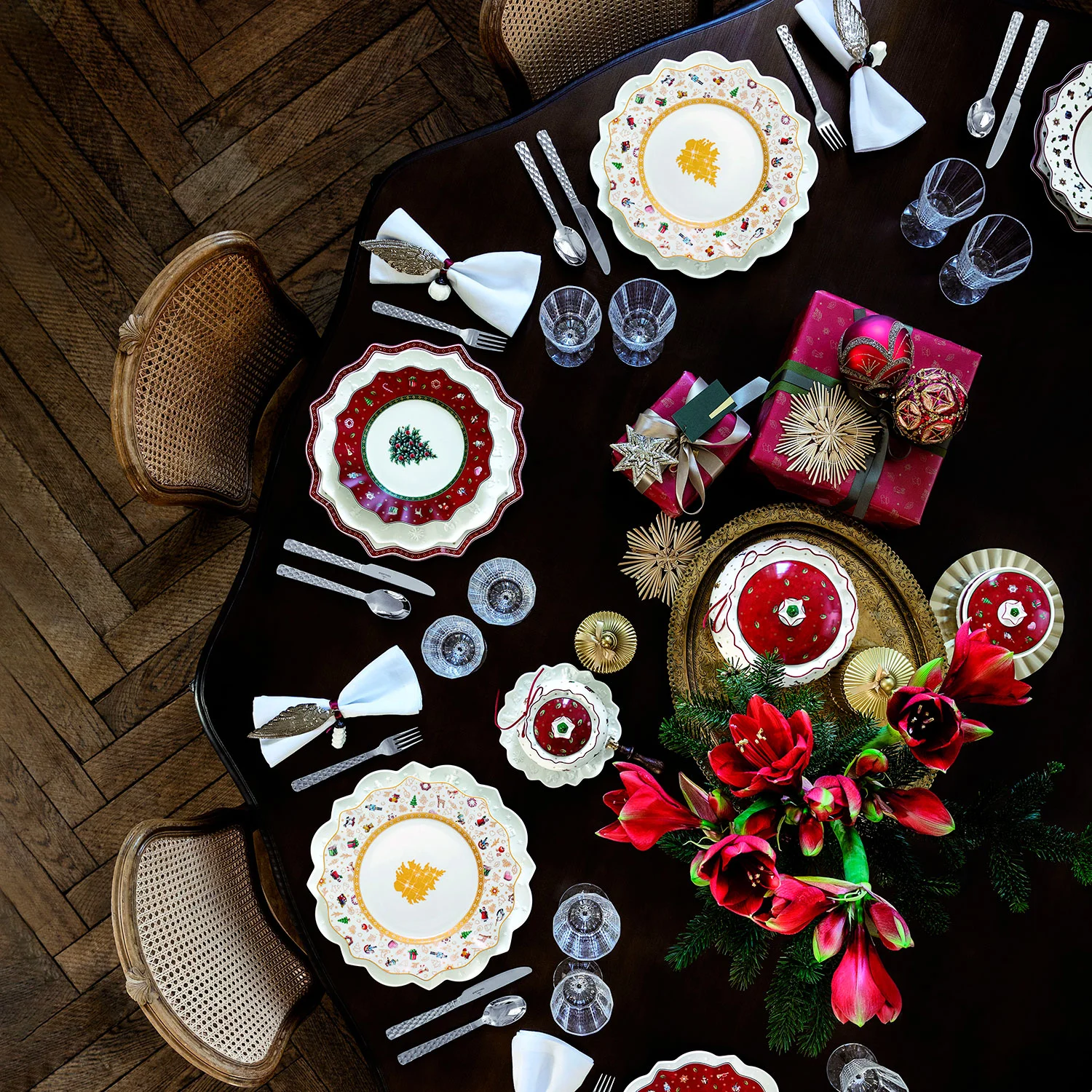 Toy's Delight Салатная тарелка Юбилейное издание 24 см