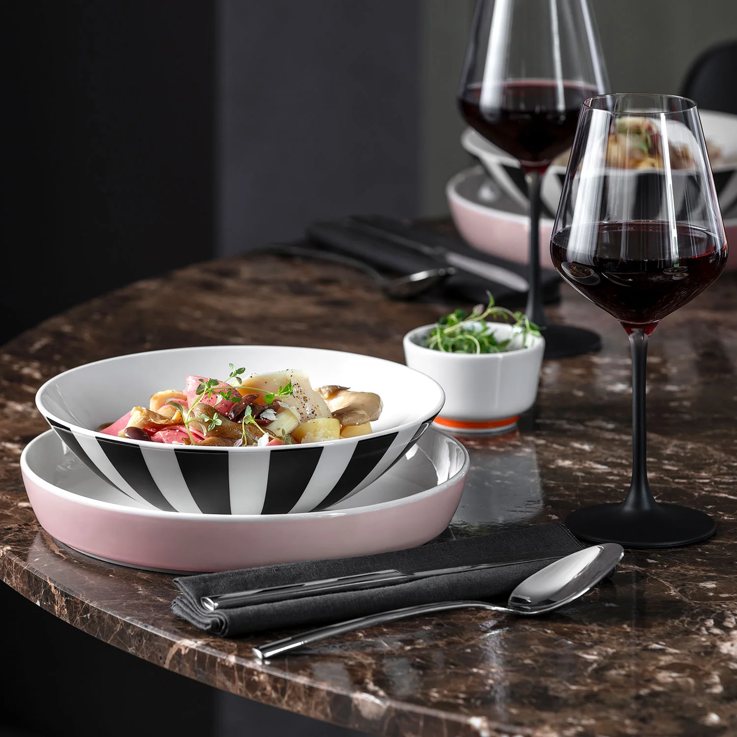 Memphis Collection Плоский салатник 500 мл