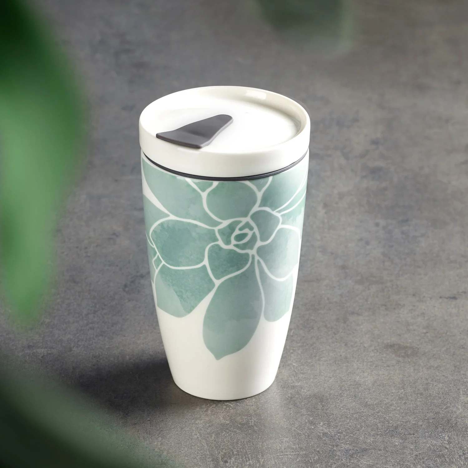 Стакан ход. Кружка nice kitty. Стакан воды на столе. Сахар в стакане. Стакан ход.