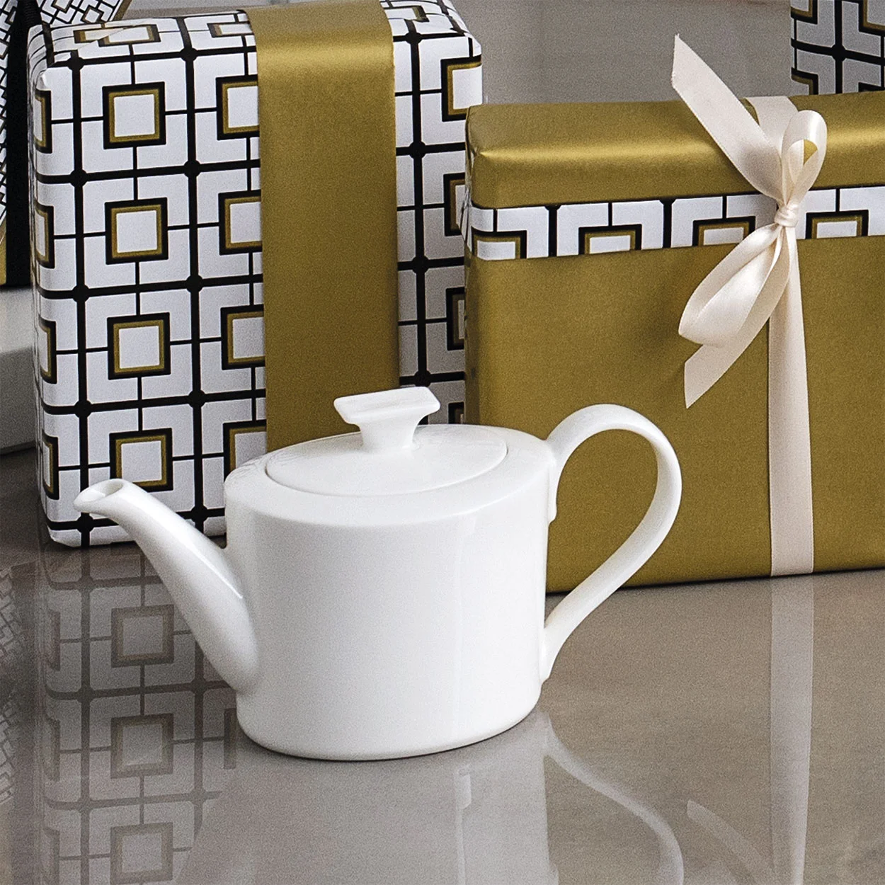 MetroChic Blanc Gifts Чайник 380 мл