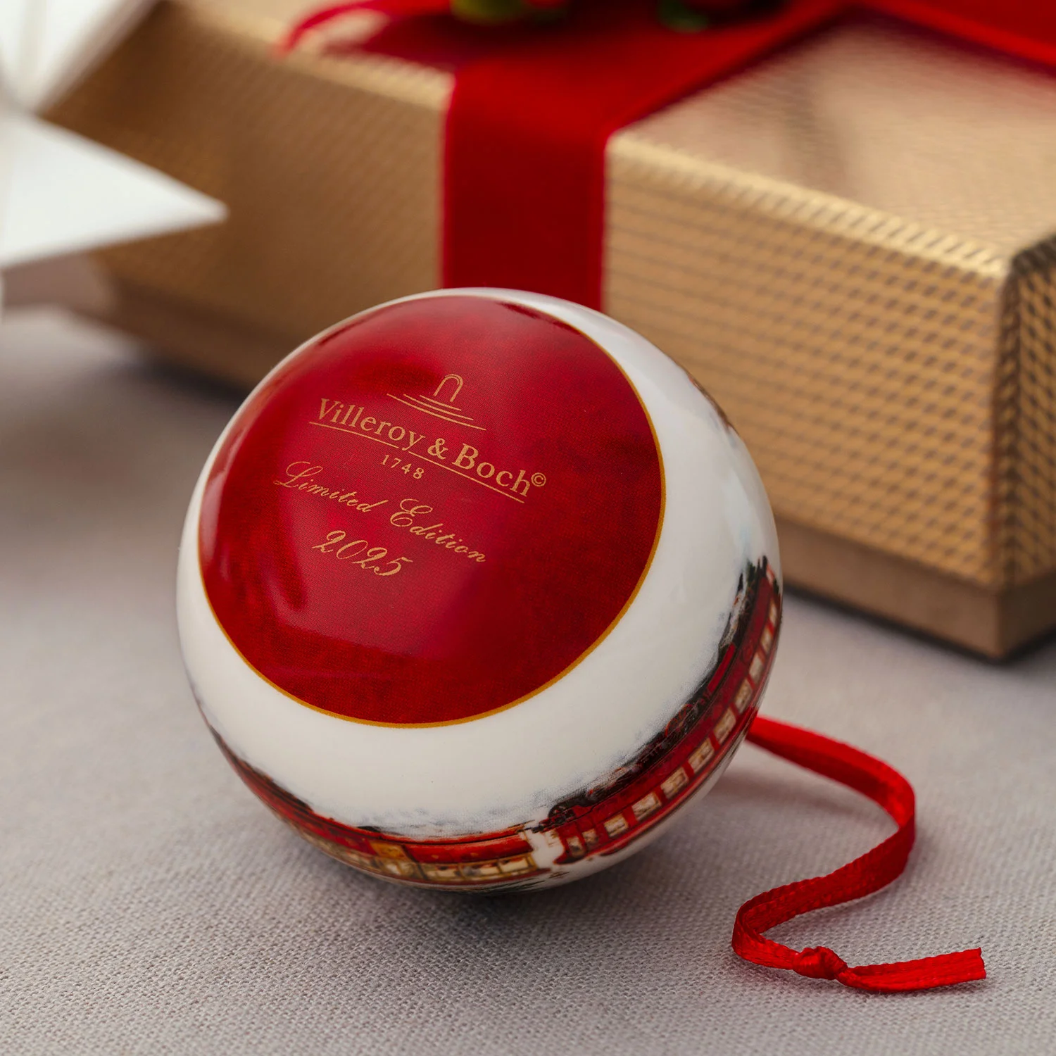 Annual Christmas Edition 2025 Украшение "Шар" 7 см