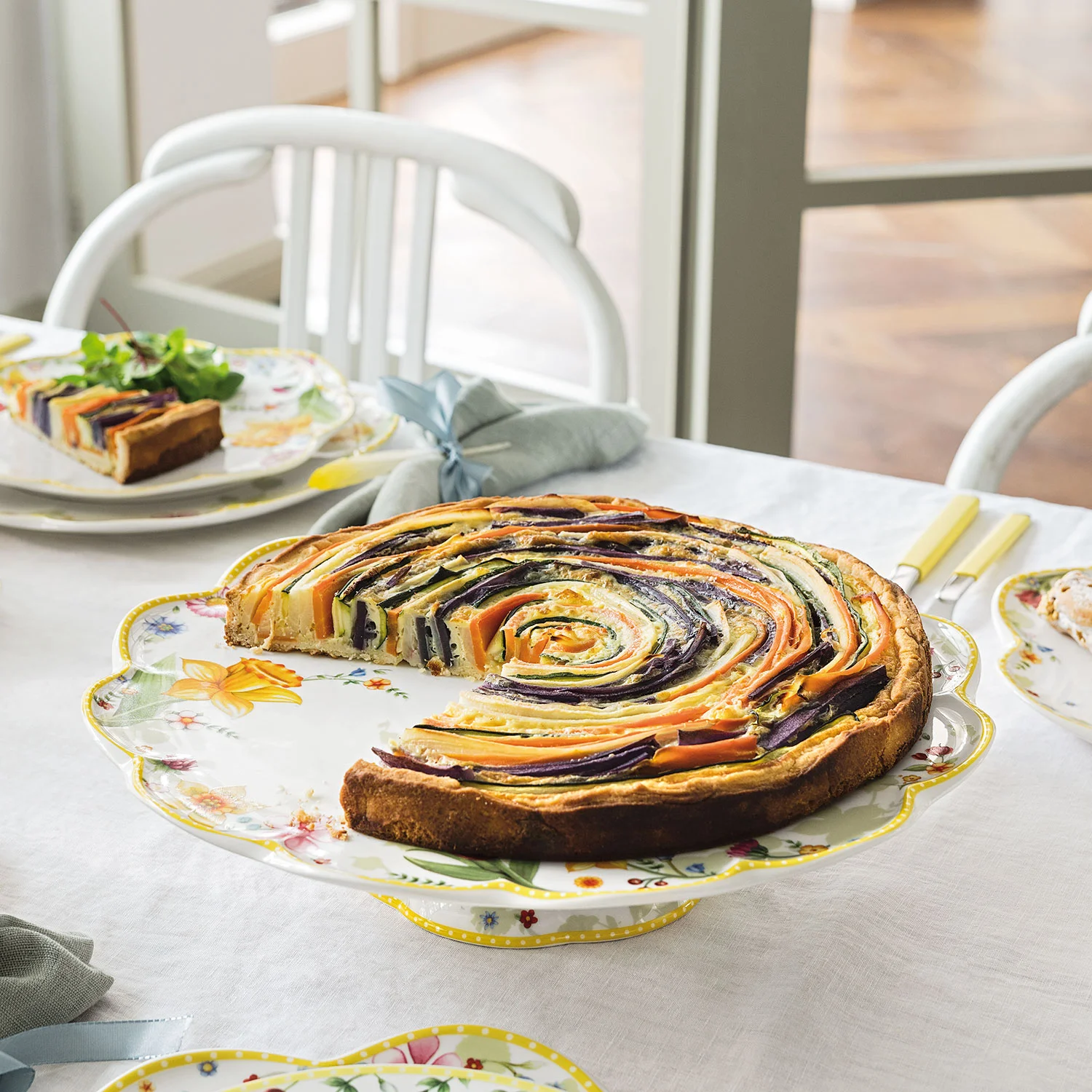 Spring Awakening Блюдо для торта на ножке 33 см