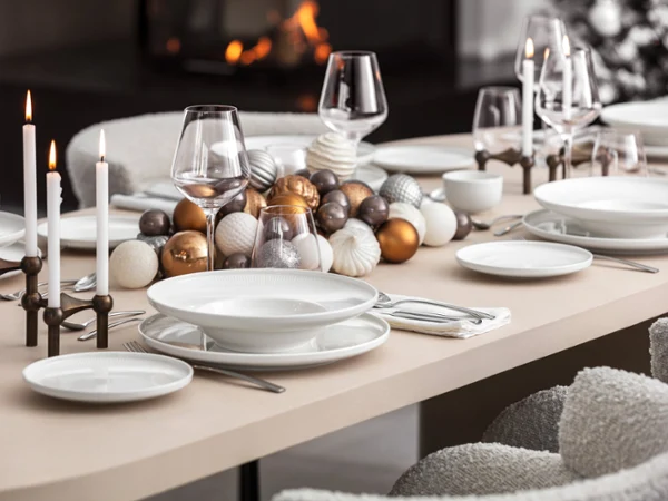 afina-elegant-christmas-dining.png